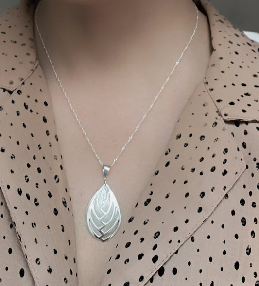 Collar Hoja Plata Calada